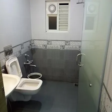 Suroor Tourist Home Virajpet Exterior photo